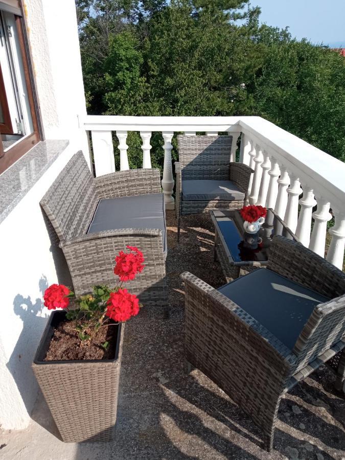 Apartman Kacic Sveti Ivan Dobrinjski Eksteriør billede
