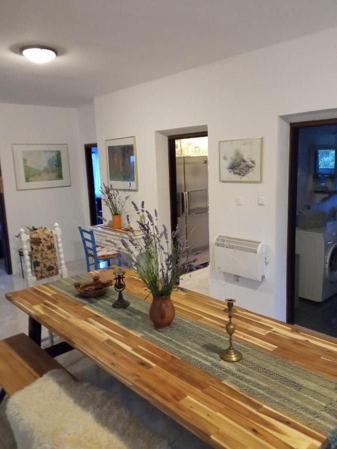 Apartman Kacic Sveti Ivan Dobrinjski Eksteriør billede